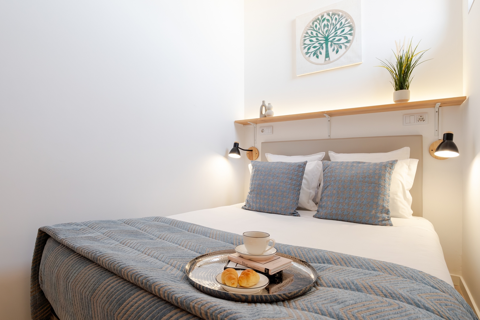 Cozy T1 Flats with Courtyard BBQ by HostWise Host Wise Booking