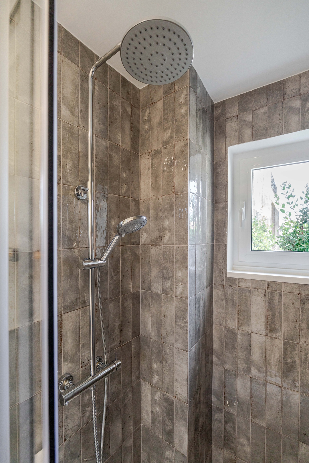 HostWise - Stylish Studio w/ Charming Terrace 26 Host Wise Booking