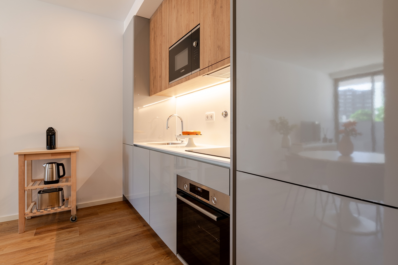 Sleek & Modern Flat w/ Private Garage by HostWise 21 Host Wise Booking