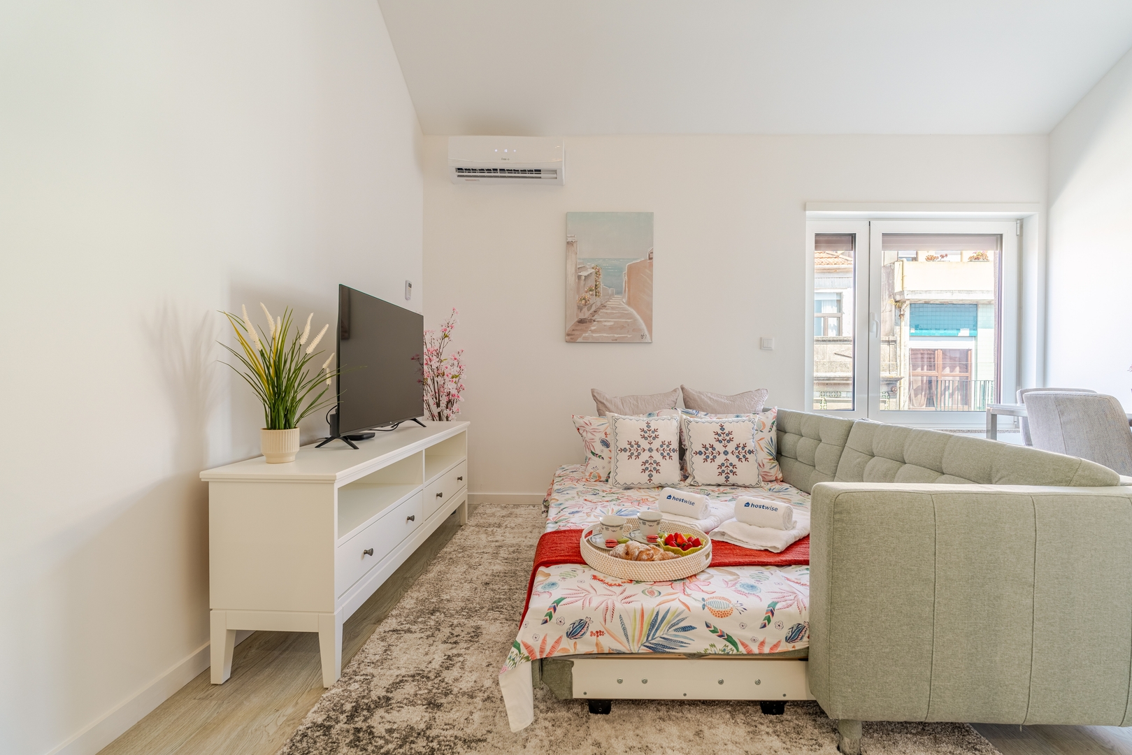 Terrace Studios & Bright Duplex by HostWise 45 Host Wise Booking