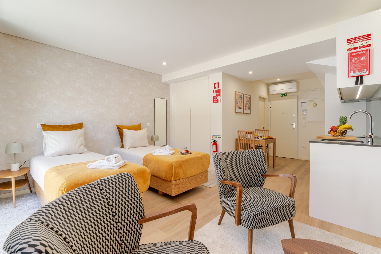 Stylish 2 Duplex & Patio Studio in Porto by HostWise 8 Host Wise Booking