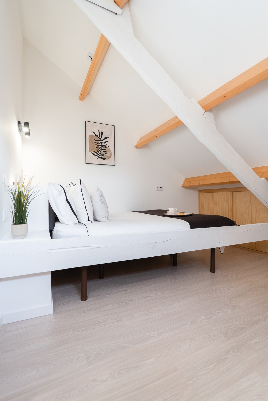 Courtyard T1 Apartments with BBQ by HostWise 9 Host Wise Booking