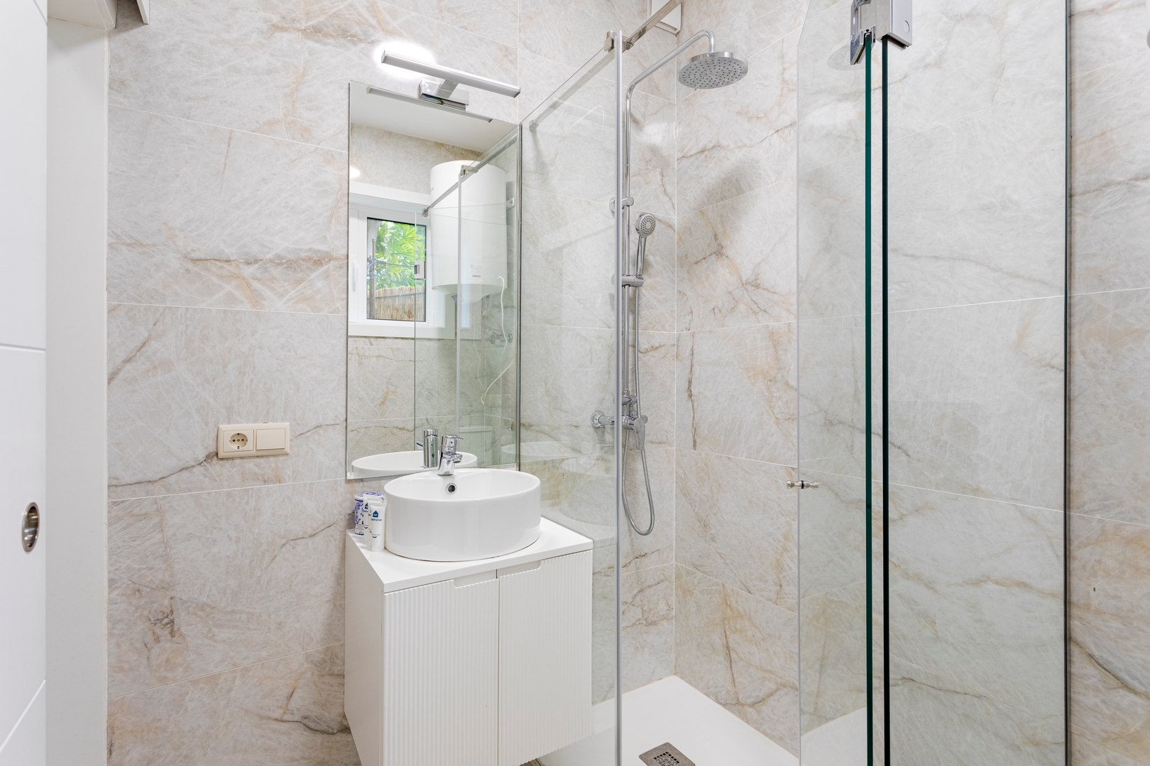 Modern & Authentic Retreat by HostWise 4 Host Wise Booking