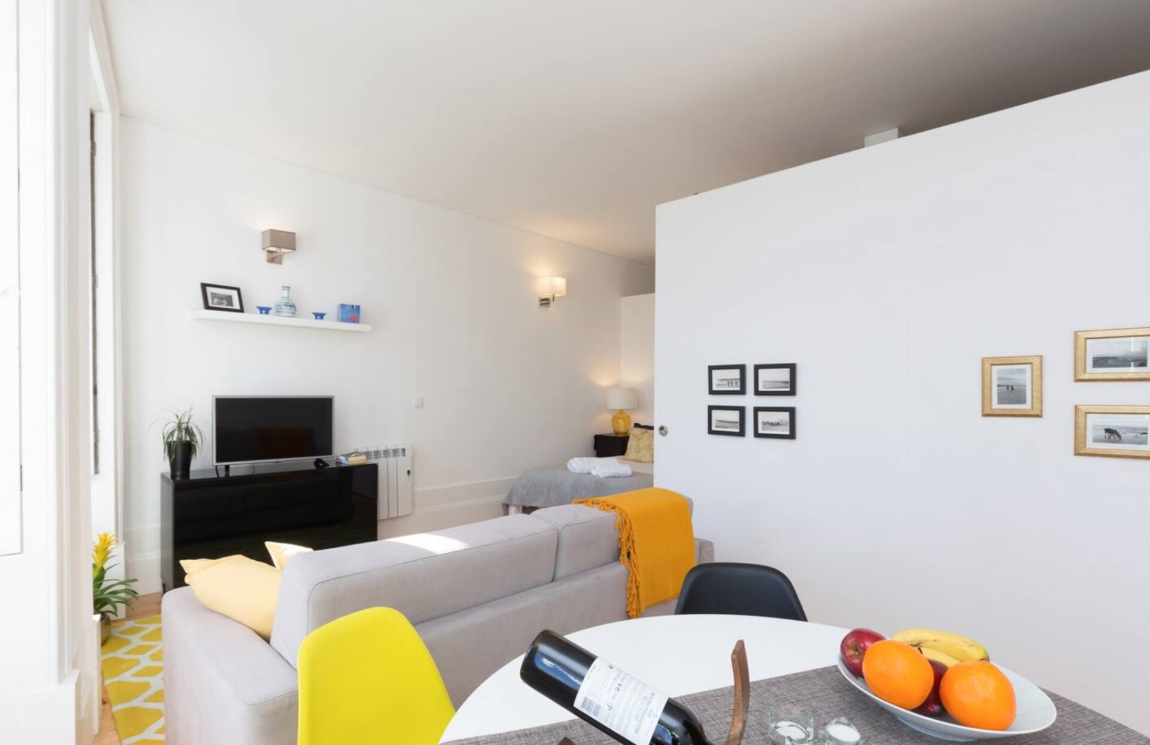 Central Sunny Flat - Prime Location by HostWise 8 Host Wise Booking
