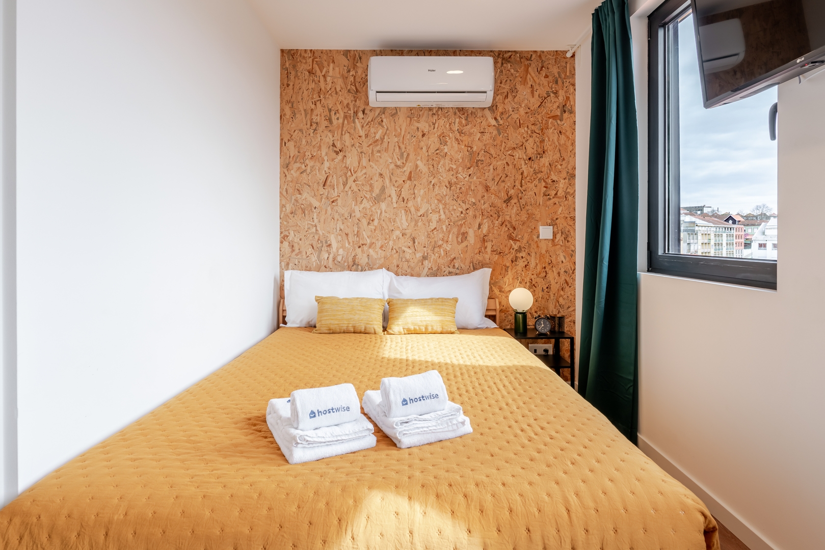 HostWise - Airy & Bright Studio 8 Host Wise Booking