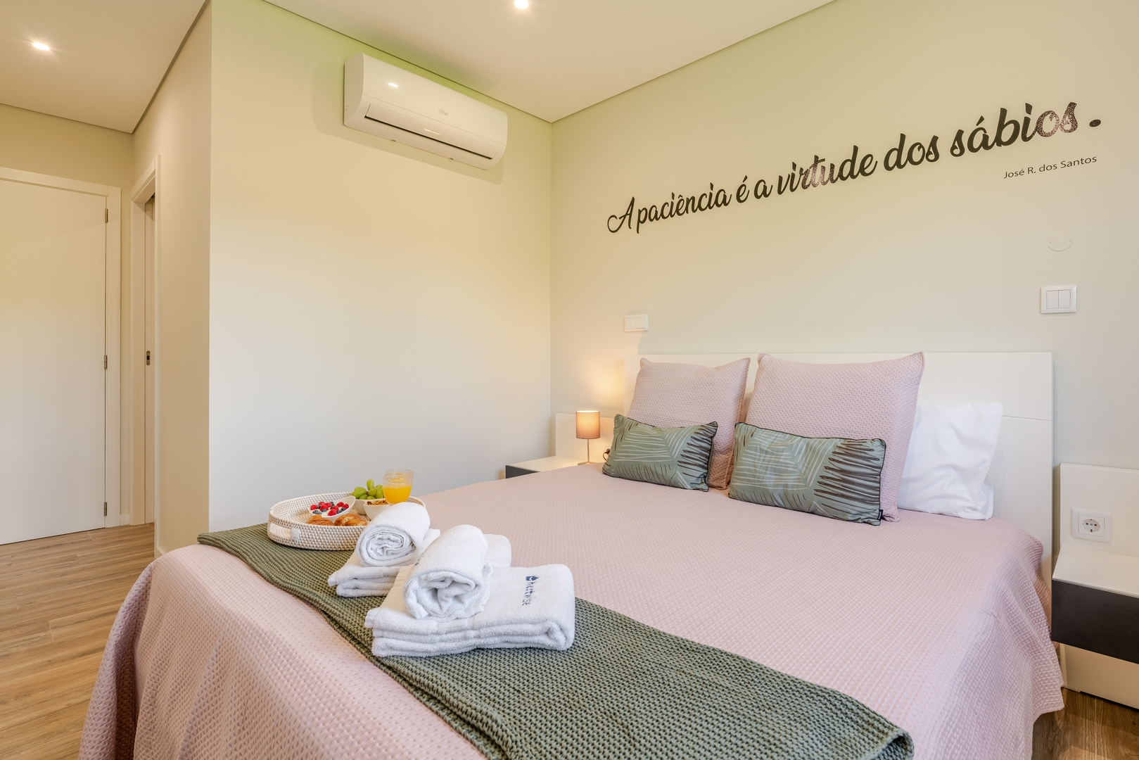 HostWise - 10BR Douro Villa with Pool 34 Host Wise Booking