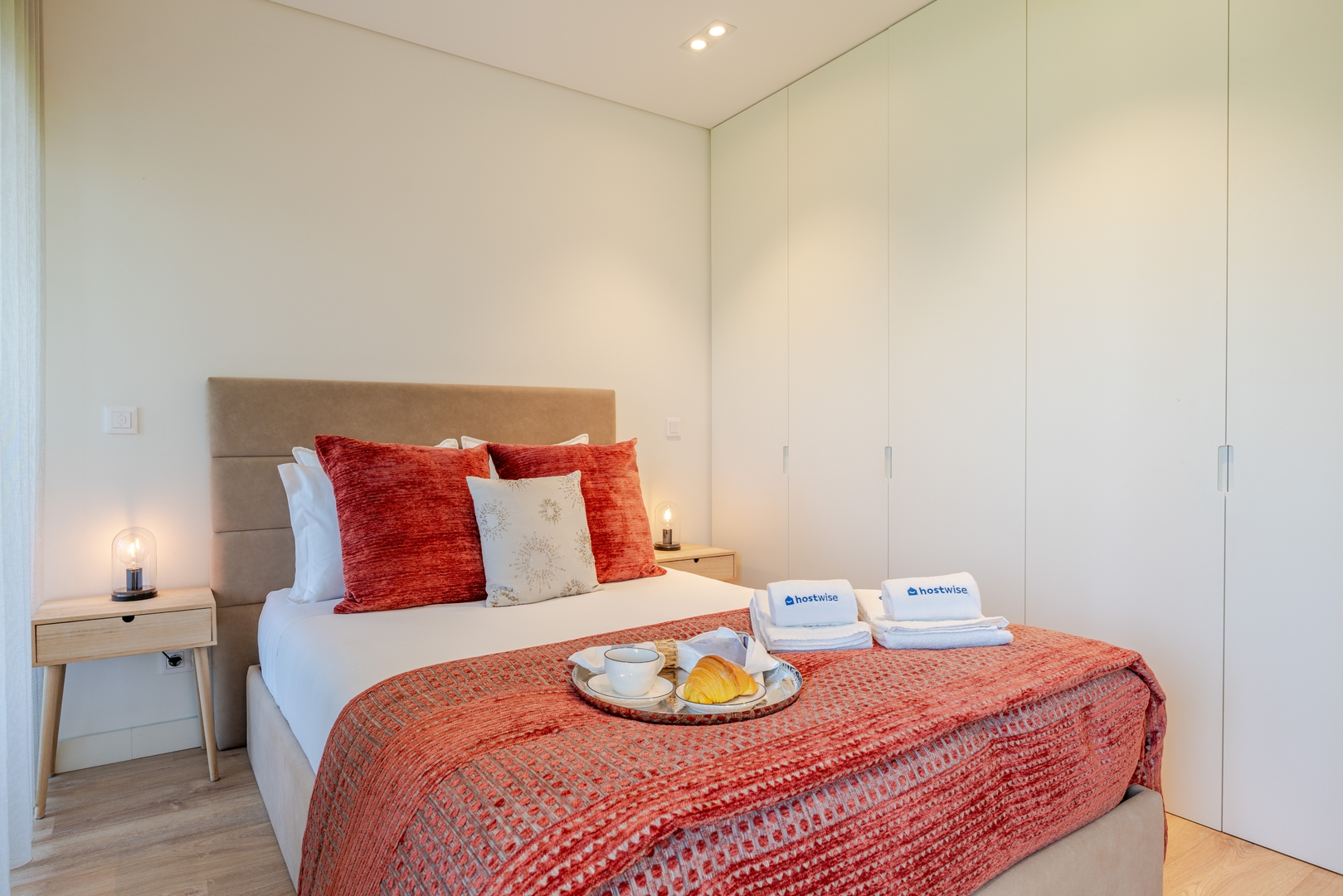 Studio w/ Balcony, Pool & Gym in Antas by HostWise Host Wise Booking