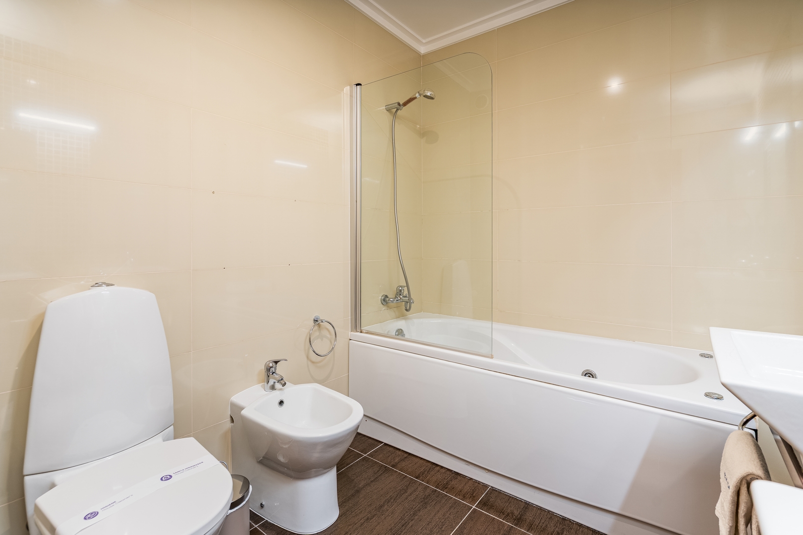 Grand Villa w/ Garden, Pool & Jacuzzi by HostWise 38 Host Wise Booking