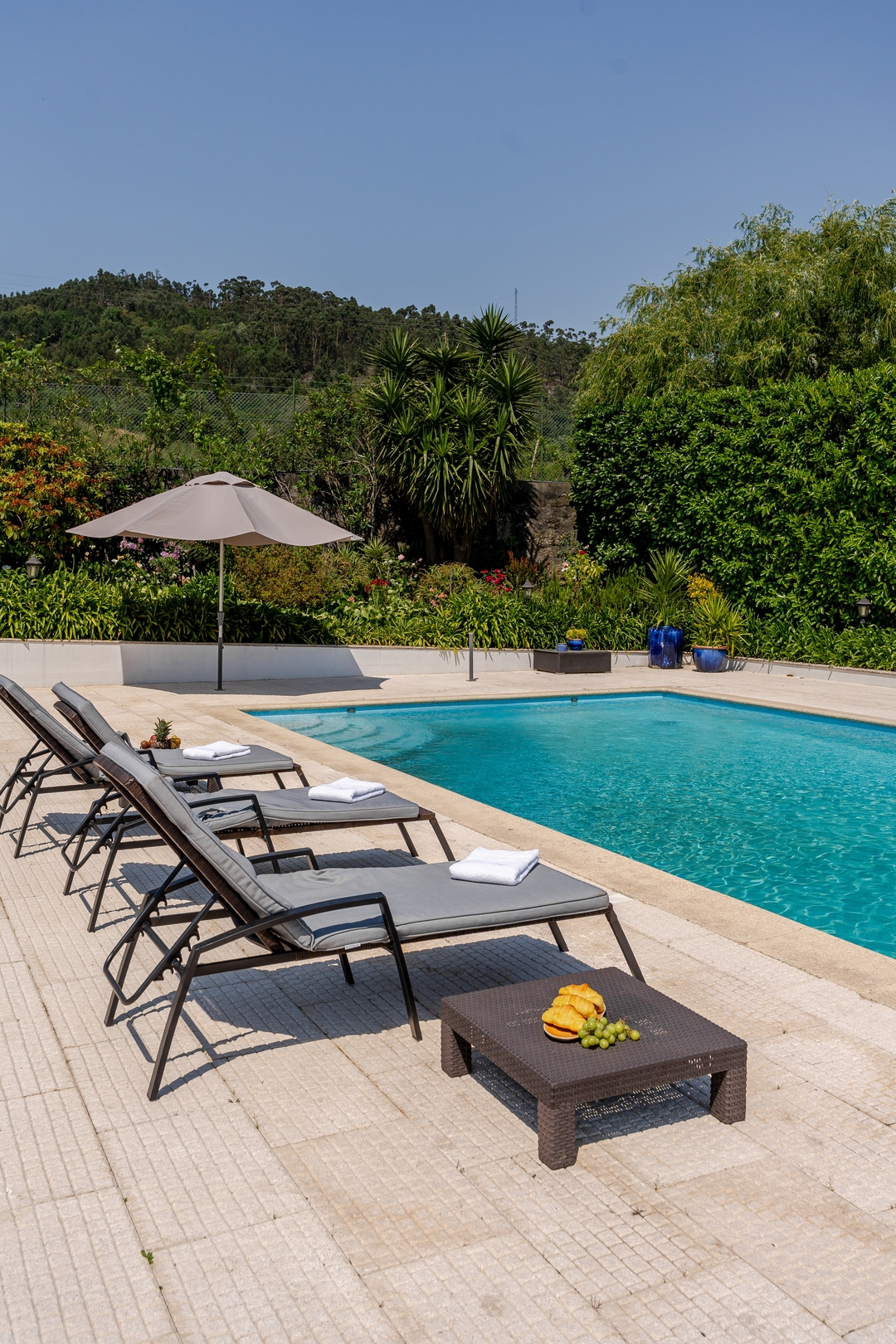 HostWise - Modern Comfort & Shared Pool in Paredes 33 Host Wise Booking