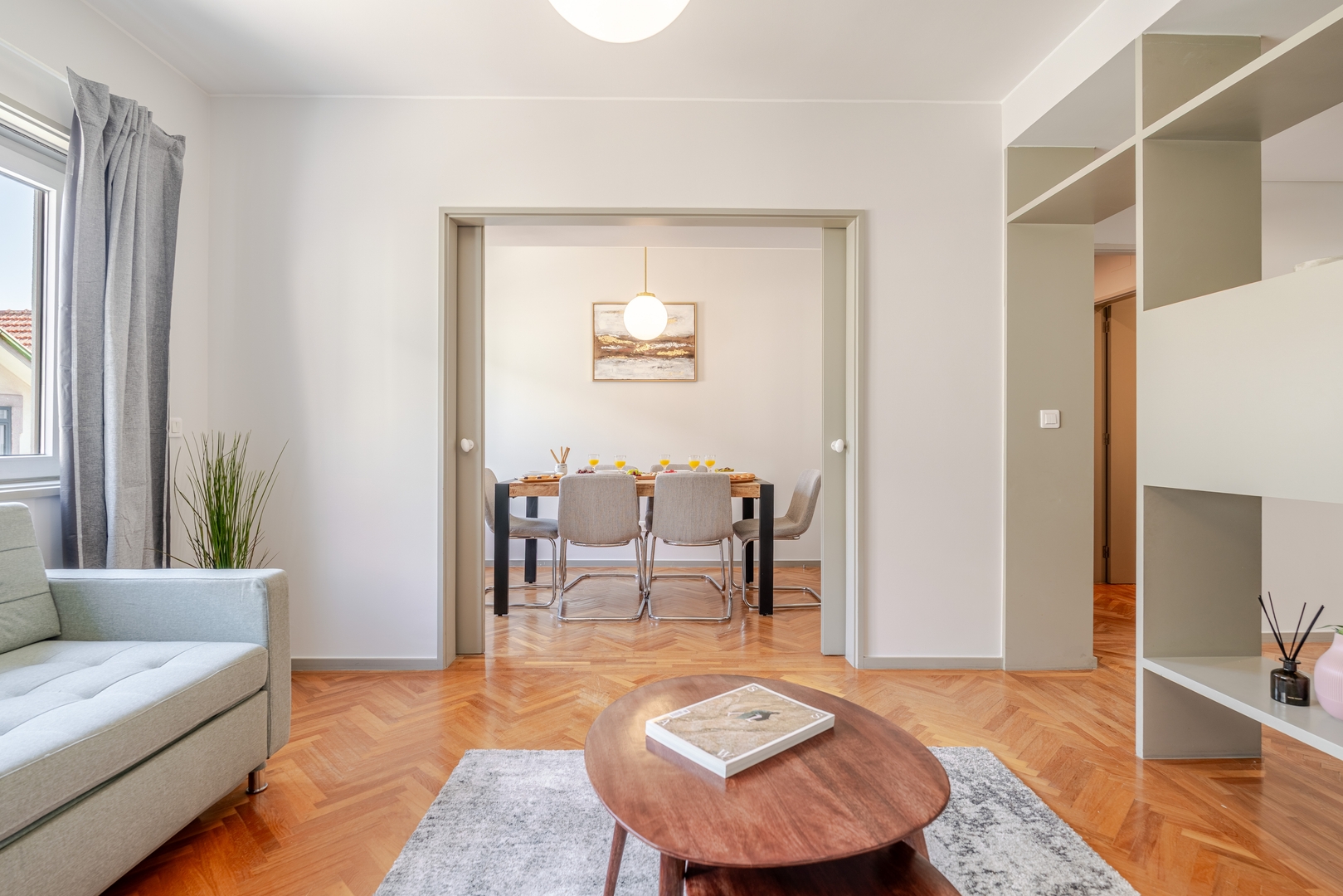 HostWise - Bright & Spacious Flat w/ Garage 20 Host Wise Booking