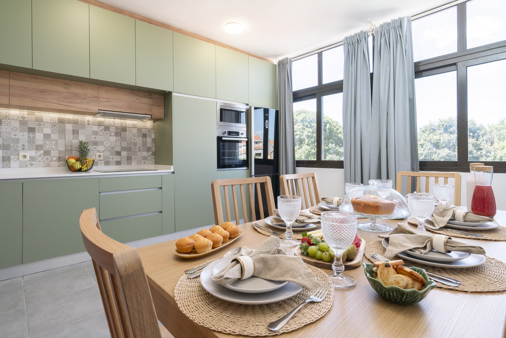 Host Wise - Comfy Minimalist Flat 5 Host Wise Booking