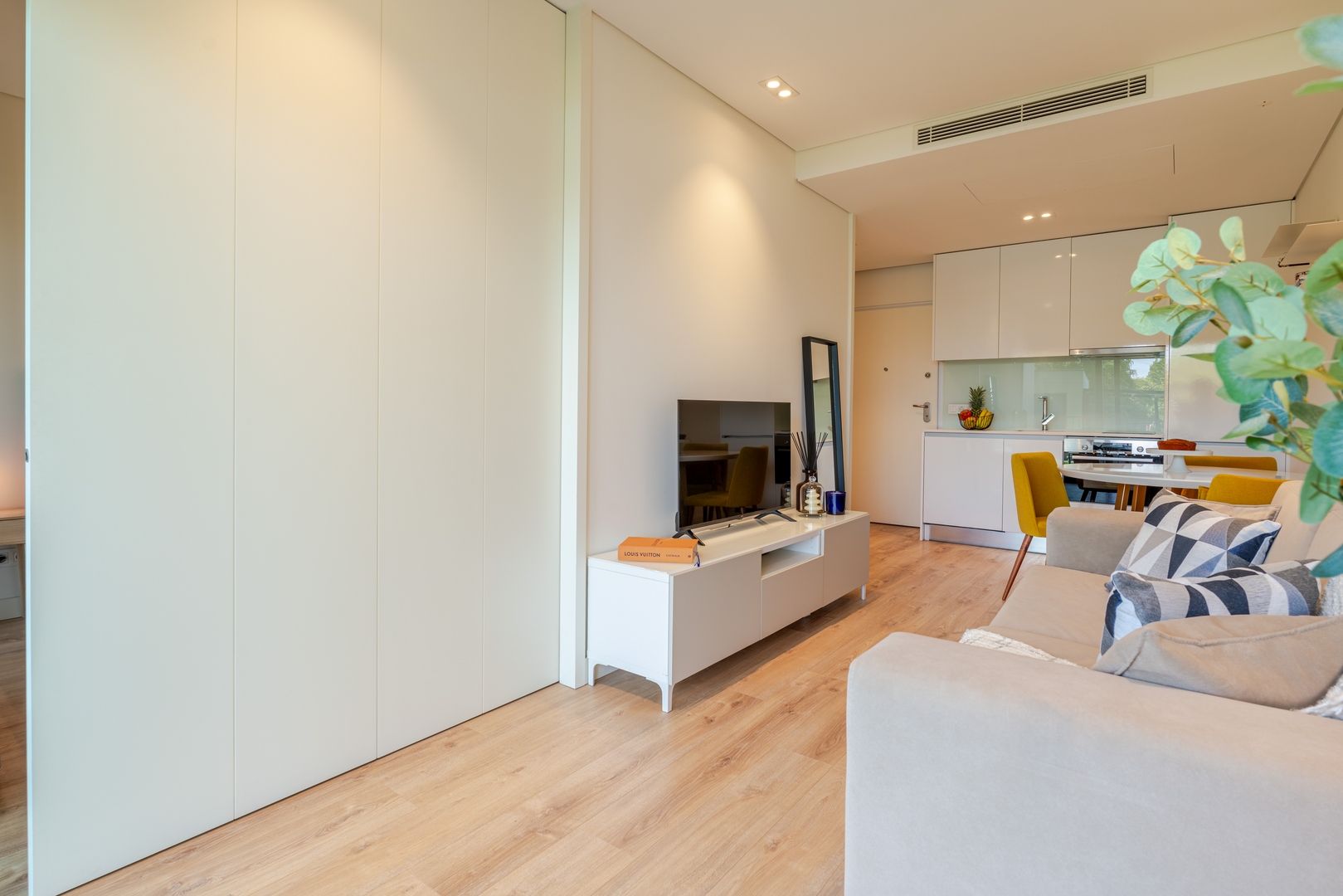 Studio w/ Balcony, Pool & Gym in Antas by HostWise 14 Host Wise Booking