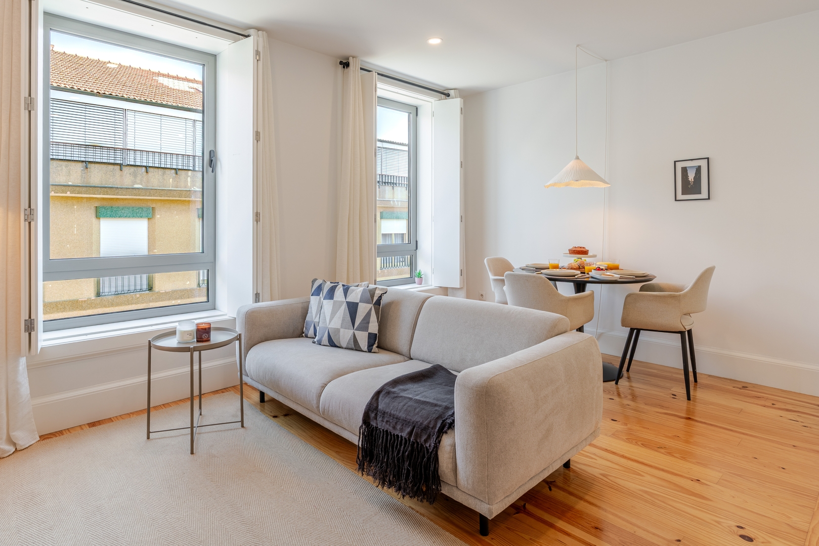 Colorful & Elegant Apartment by HostWise 1 Host Wise Booking