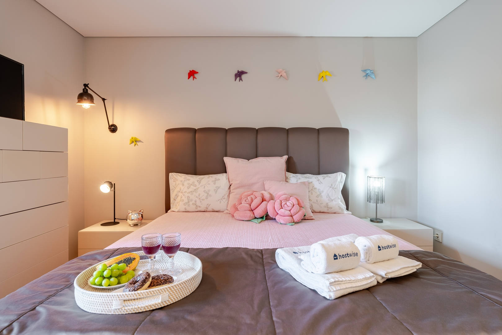 HostWise - Modern Comfort & Shared Pool in Paredes 5 Host Wise Booking