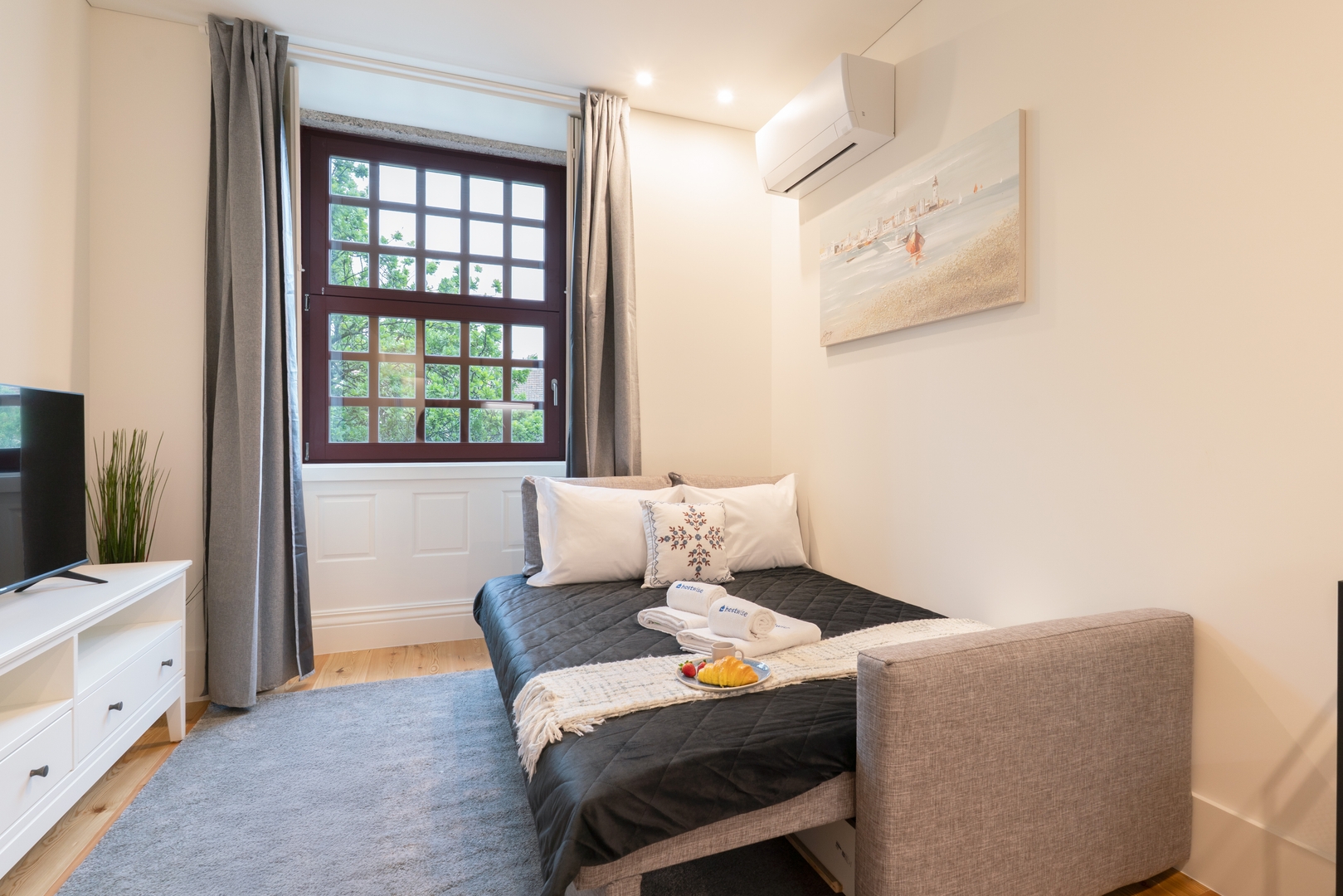 HostWise - Cozy & Bright Flat 10 Host Wise Booking
