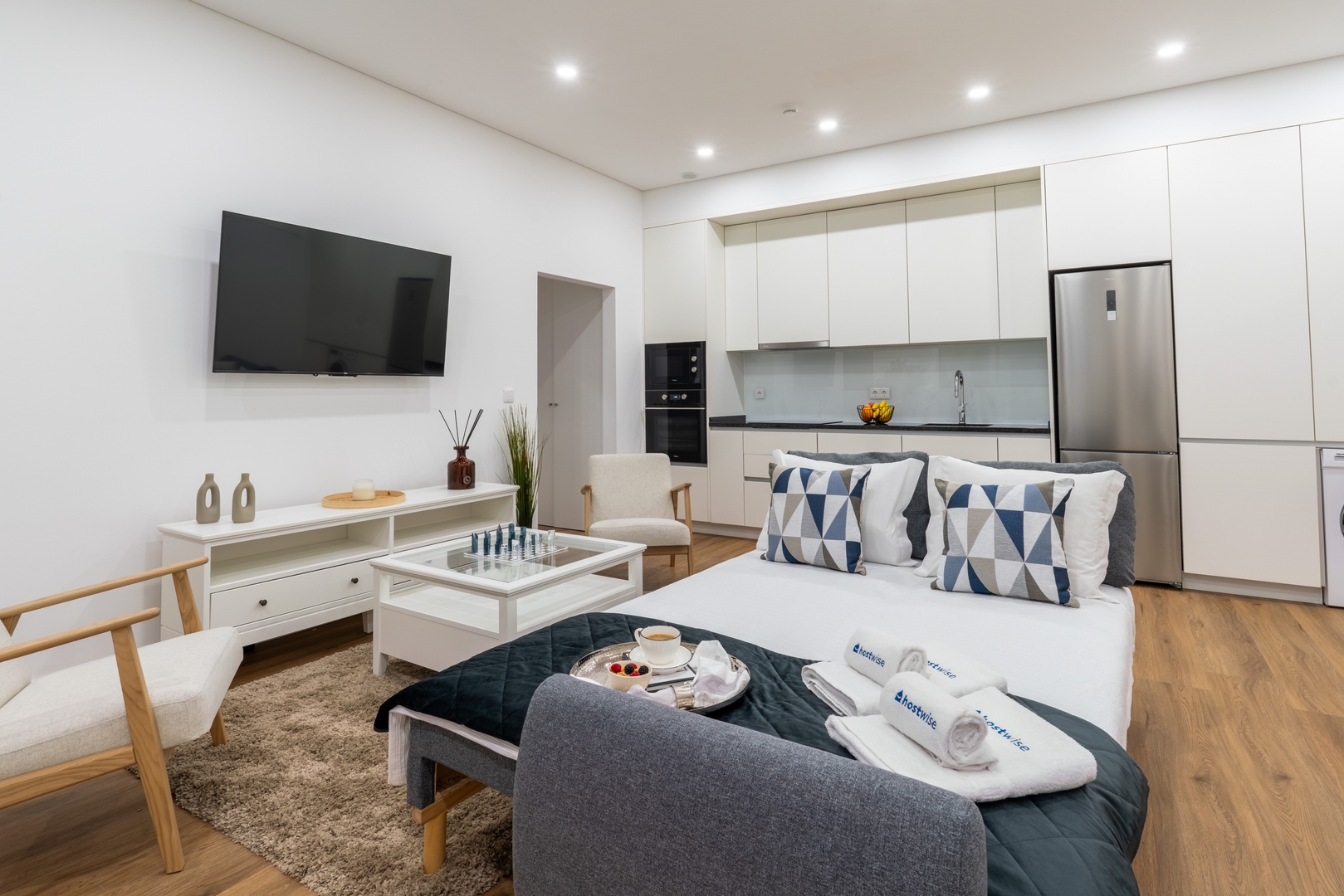 Open-Plan Apartment in Downtown Porto by HostWise 11 Host Wise Booking