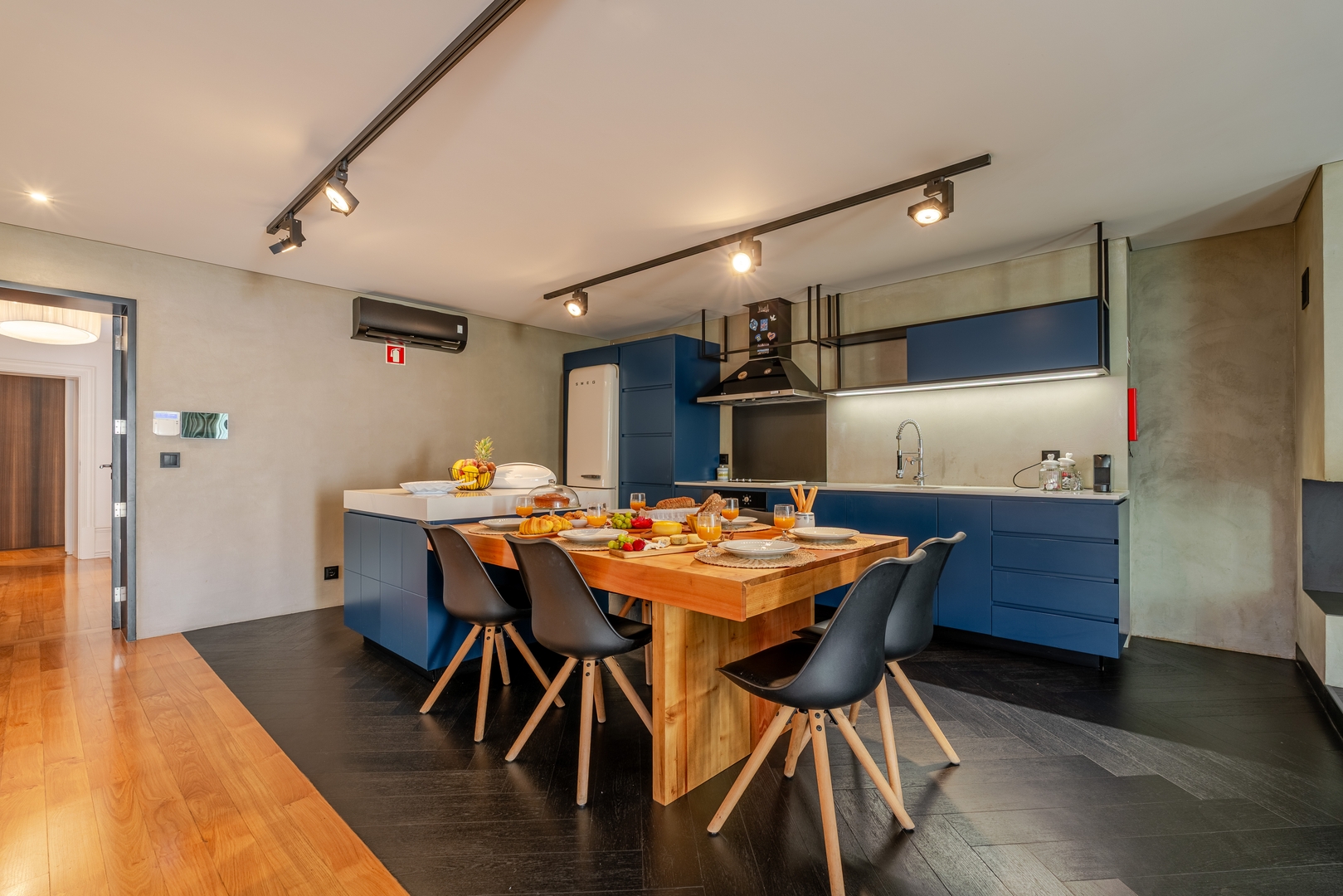 HostWise - Modern Comfort & Shared Pool in Paredes 22 Host Wise Booking