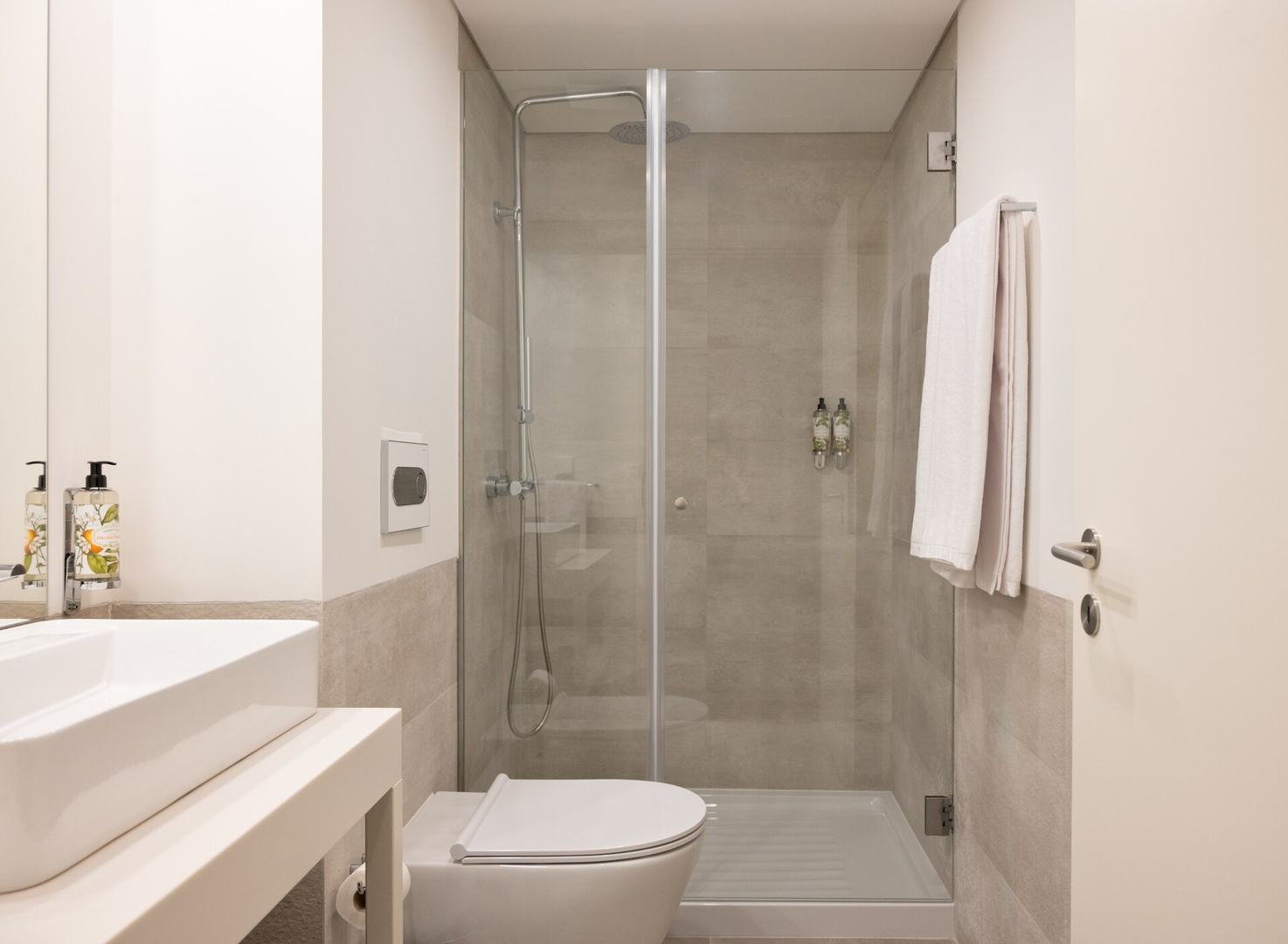 Host Wise - Fervença Boutique Palace 7 2 Host Wise Booking