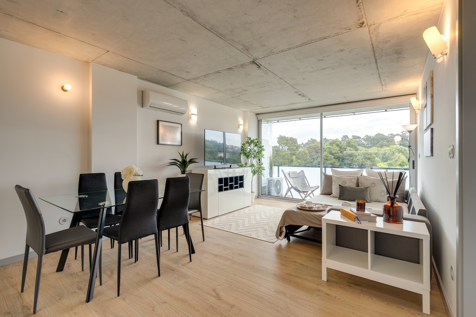 Lovely Flat w/ Balcony, Pool & Garage by HostWise 27 Host Wise Booking