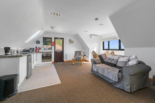 Pet-Friendly One-Bedroom Little Yeldham 10 David Burr