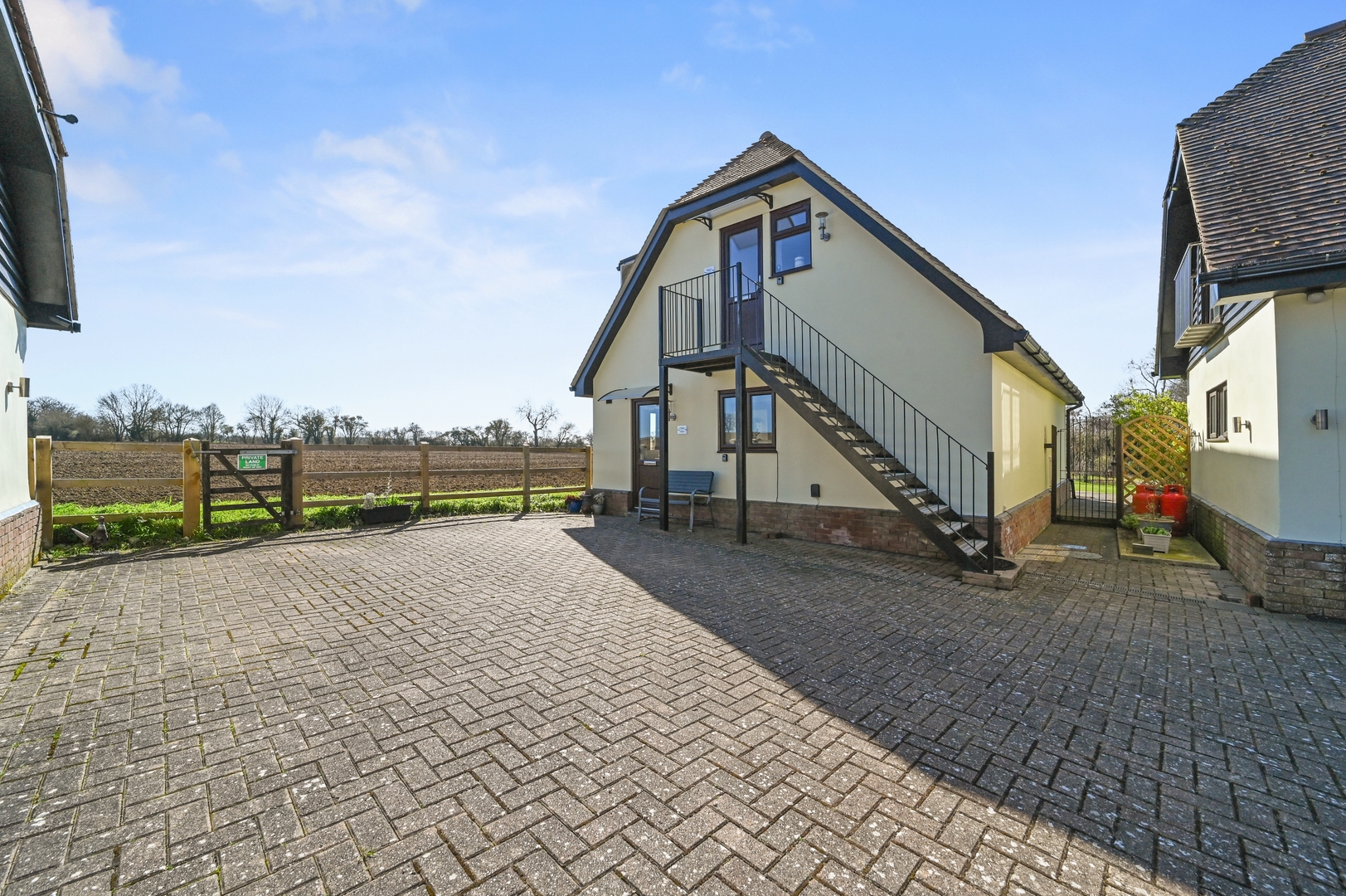 Pet-Friendly One-Bedroom Little Yeldham David Burr
