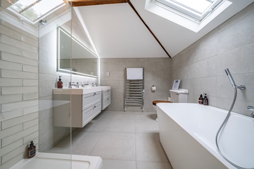 Coach House with Hot Tub in Idyllic Bury St Edmunds 10 David Burr