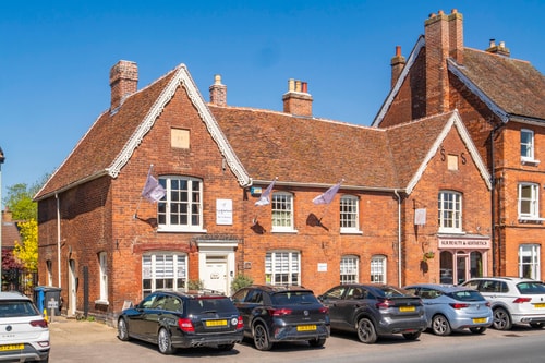 Long Melford Apartment - Timeless Luxury 2 David Burr