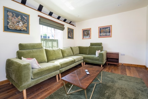 Long Melford Apartment - Timeless Luxury 13 David Burr