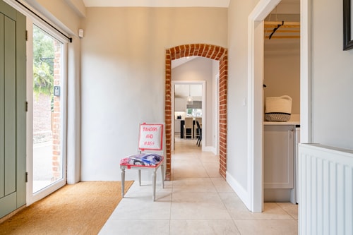 Coach House with Hot Tub in Idyllic Bury St Edmunds 6 David Burr
