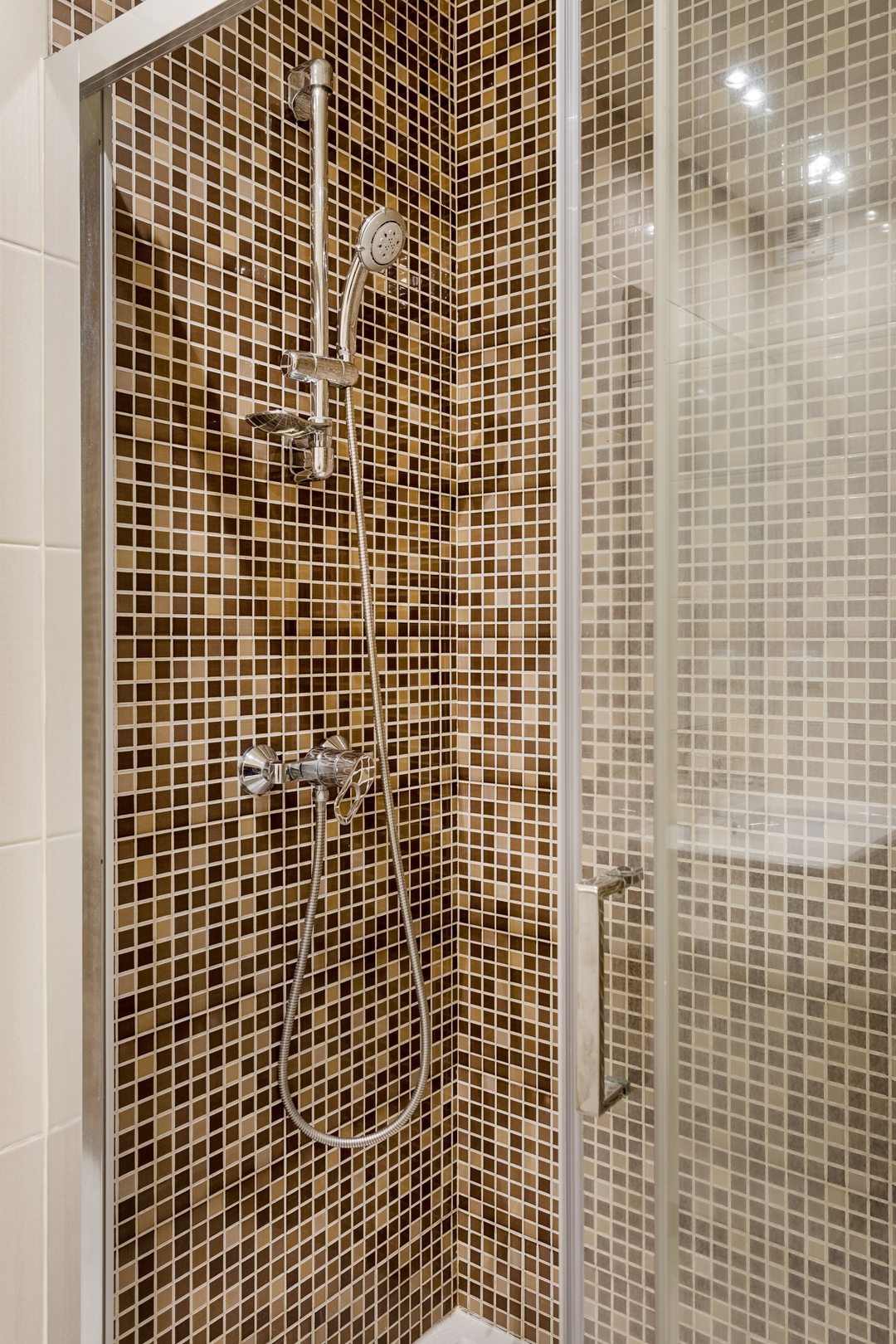 The Light Stay | Cascais 23 Excellent Management, Unique Properties | Property Management<