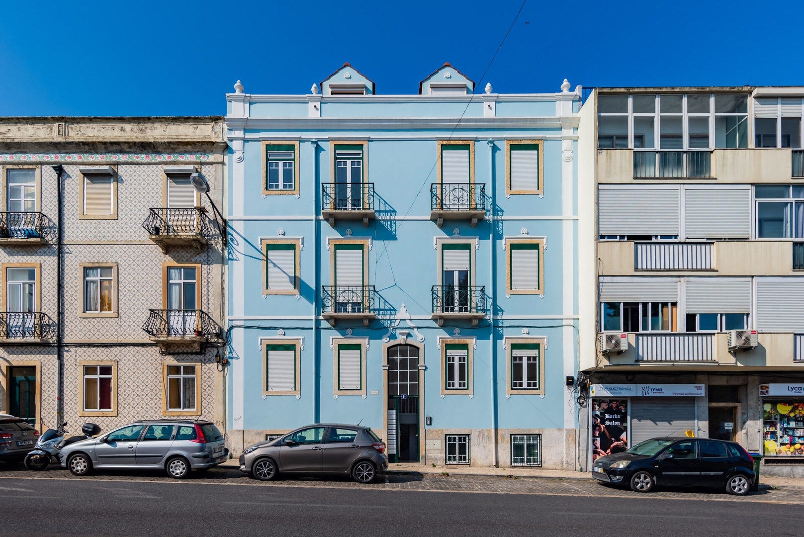 Urban Haven: 2BR Modern Retreat 27 Excellent Management, Unique Properties | Property Management<