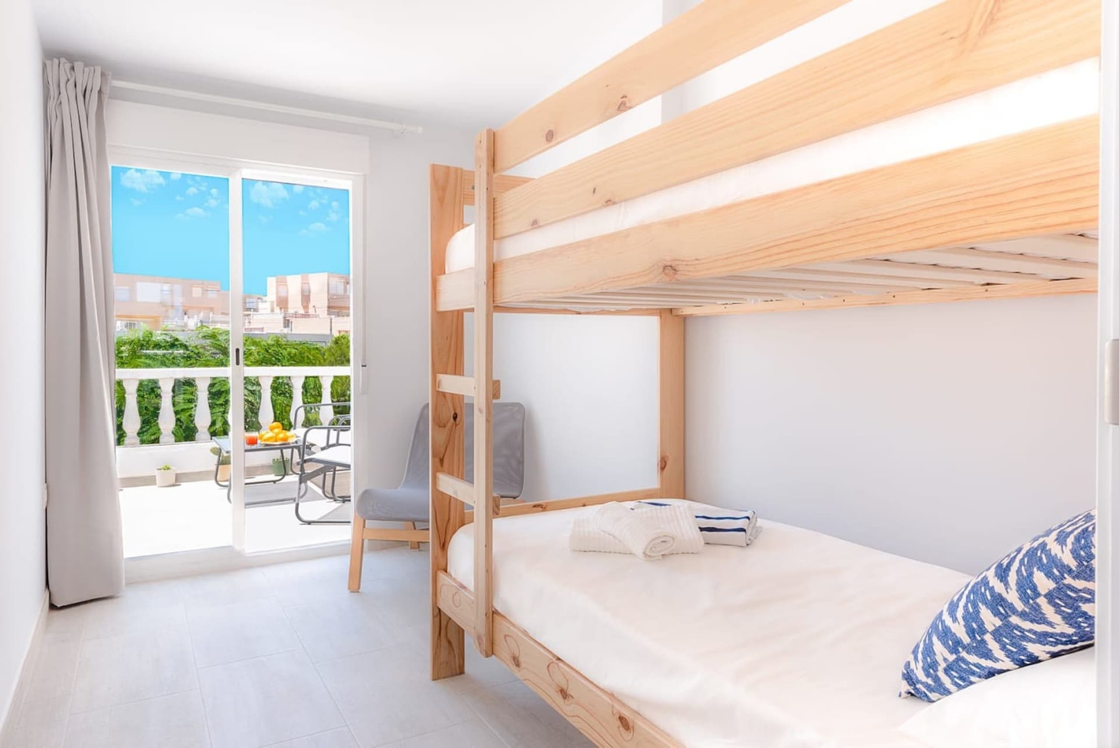 Great Top Apartment: Sea views, terrace and pool 6 Sereno