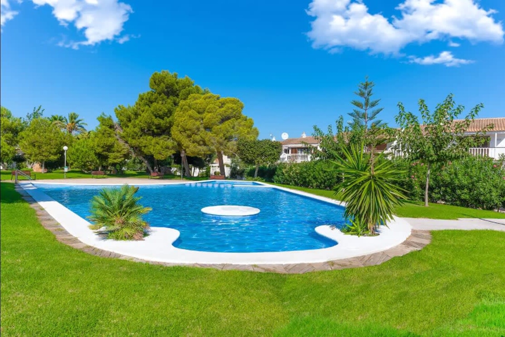 Top Apartment: Sea views, terrace and pool 18 Sereno