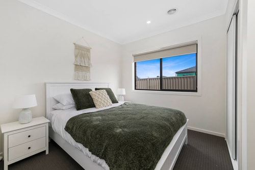 Winter Valley Retreat - Brand new 4 bedroom home! 10 Stay Ballarat - Book your dream vacation home today!