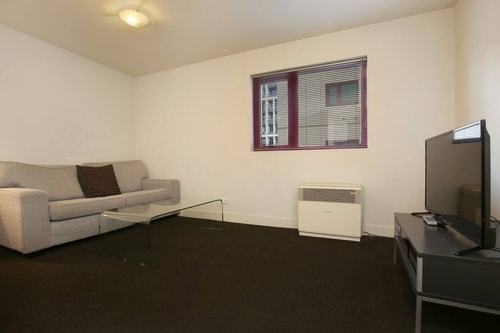 Deluxe Carlton Apartment - Apartment 102 7 Plum Serviced Apartments Melbourne