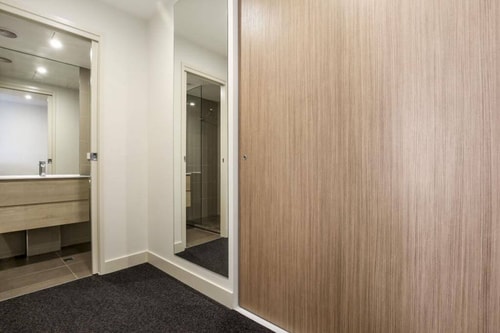 Deluxe Carlton Apartment - Apartment 214 3 Plum Serviced Apartments Melbourne