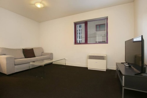 Deluxe Carlton Apartment - Apartment 508 5 Plum Serviced Apartments Melbourne