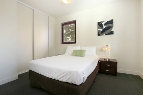 Deluxe Carlton Apartment - Apartment 117 2 Plum Serviced Apartments Melbourne