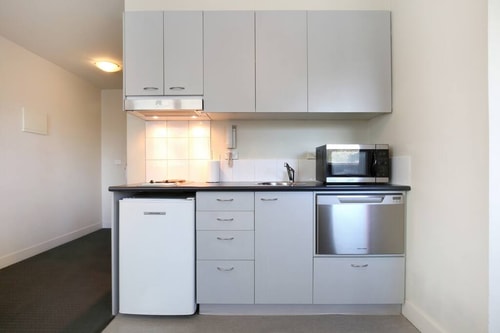 Deluxe Carlton Apartment - Apartment 117 3 Plum Serviced Apartments Melbourne