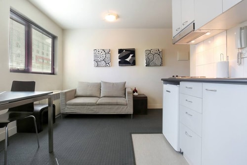 Deluxe Carlton Apartment - Apartment 117 4 Plum Serviced Apartments Melbourne
