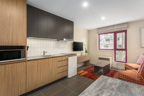 Deluxe Carlton Apartment - Apartment 405 0 Plum Serviced Apartments Melbourne
