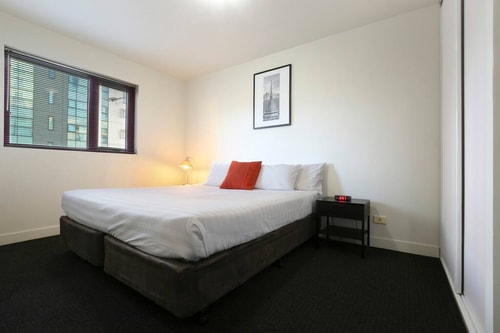 Deluxe Carlton Apartment - Apartment 212 1 Plum Serviced Apartments Melbourne