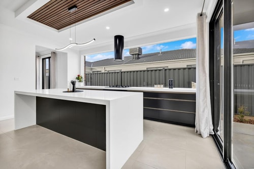 Vish Villa 5 Stay Ballarat - Book your dream vacation home today!