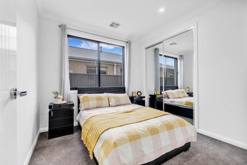 Vish Villa 3 Stay Ballarat - Book your dream vacation home today!