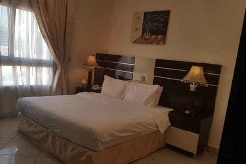 One Bedroom Apartment Near Al Shafar building 1 Luxury Bookings