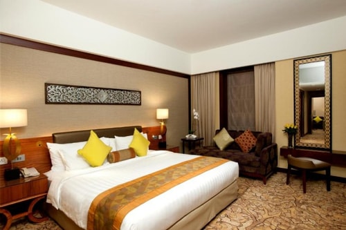 Deluxe Room Near Emirates NBD Luxury Bookings