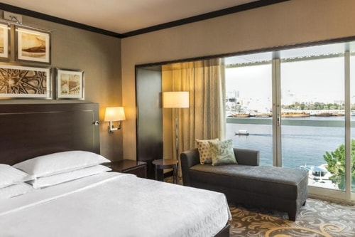 Executive Suite Near Dubai Land Department Luxury Bookings