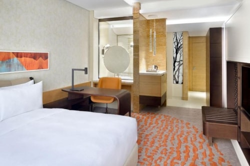 King Room Near Marina Mall By Luxury Bookings Luxury Bookings