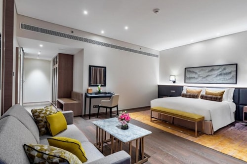 One Bedroom Luxury Suite near interchange number 5 Luxury Bookings