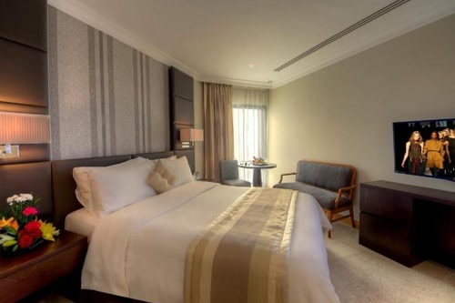 Standard Room Near Palm Strip Mall Luxury Bookings